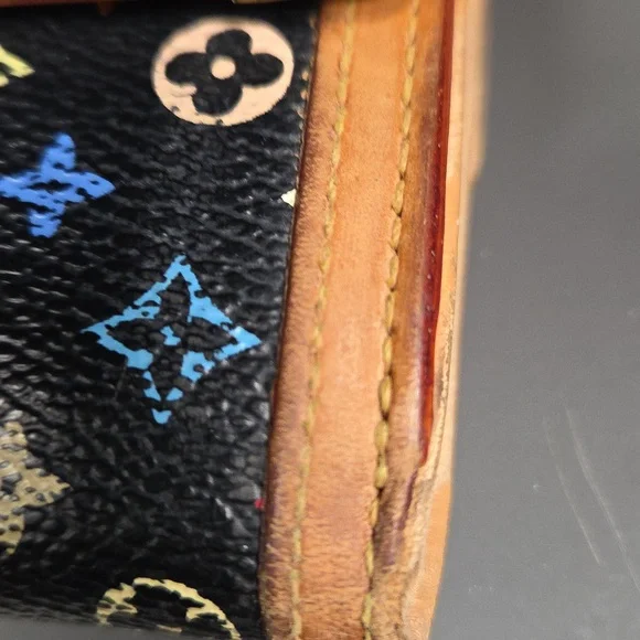 LV WALLET GOOD PRELOVED CONDITION - Picture 2 of 10